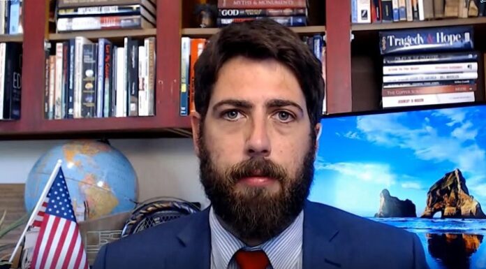 The Deep State Cannot Stop The Unprecedented Awakening! Greg Hunter & Alex Newman